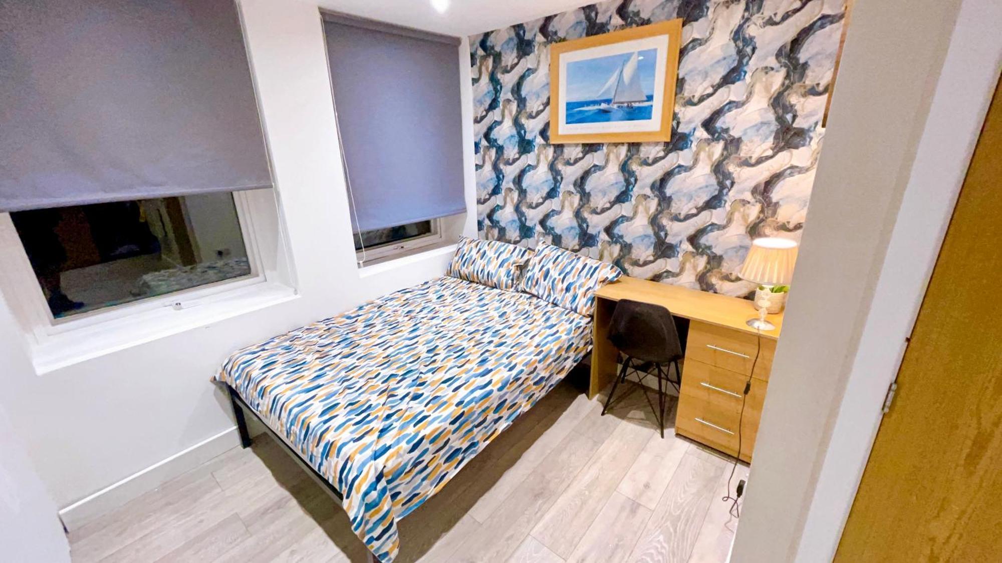 Attractive Flat Bradford Center Apartment *